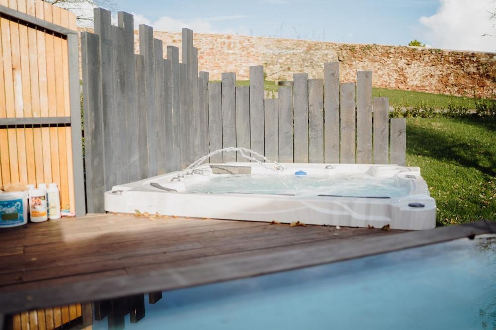 Вилла Beavers Lodge. Luxury With Hot Tub Тенби